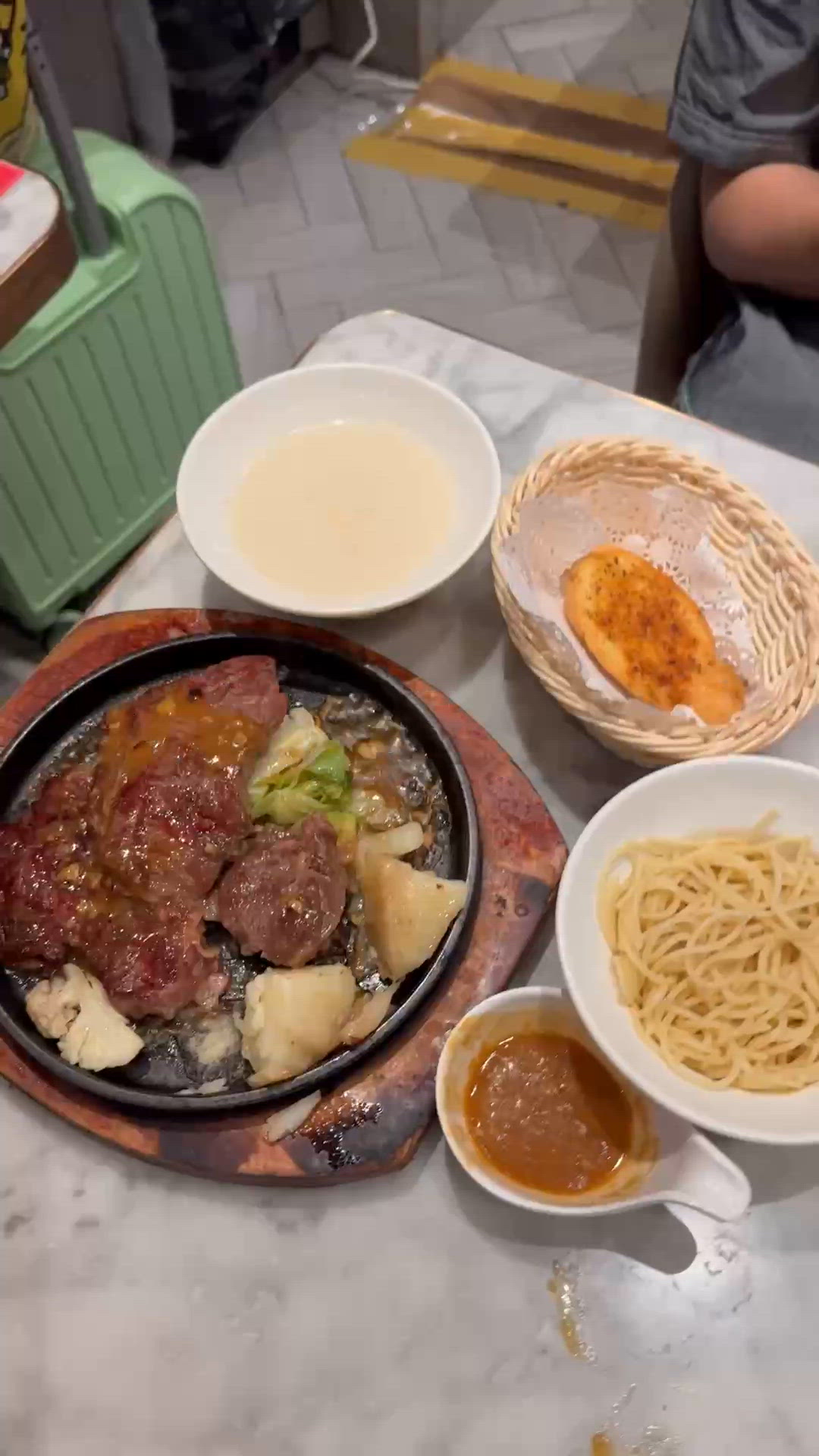 茜廊港式西餐🤤！鐵板牛扒超正！🥩😋