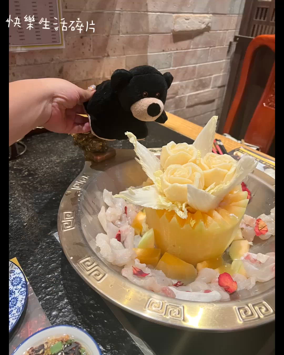 豆乳蜜瓜鍋！玫瑰花造型🌹+龍躉😋