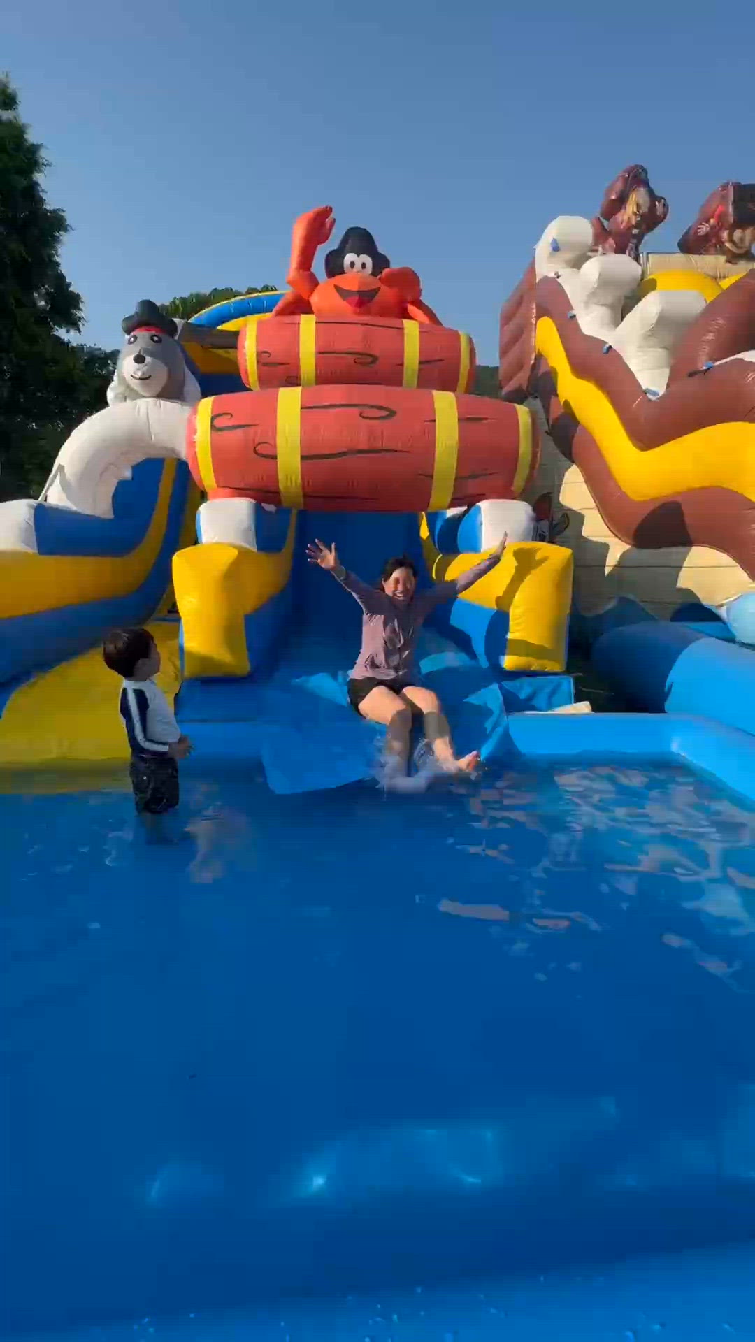夏日吹氣水上樂園+ BBQ任食