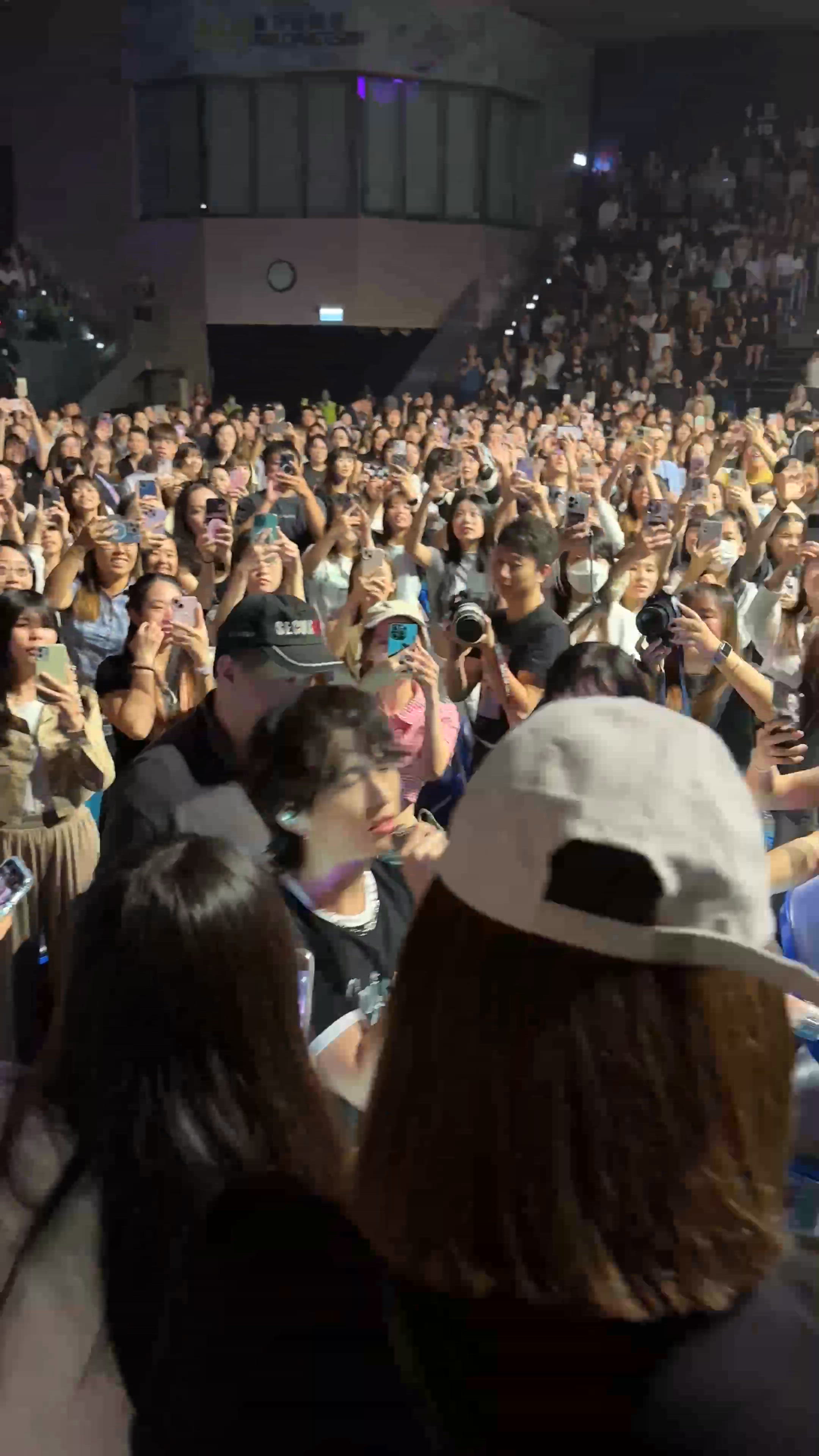 鋒蜜報到🙋🏻‍♀️