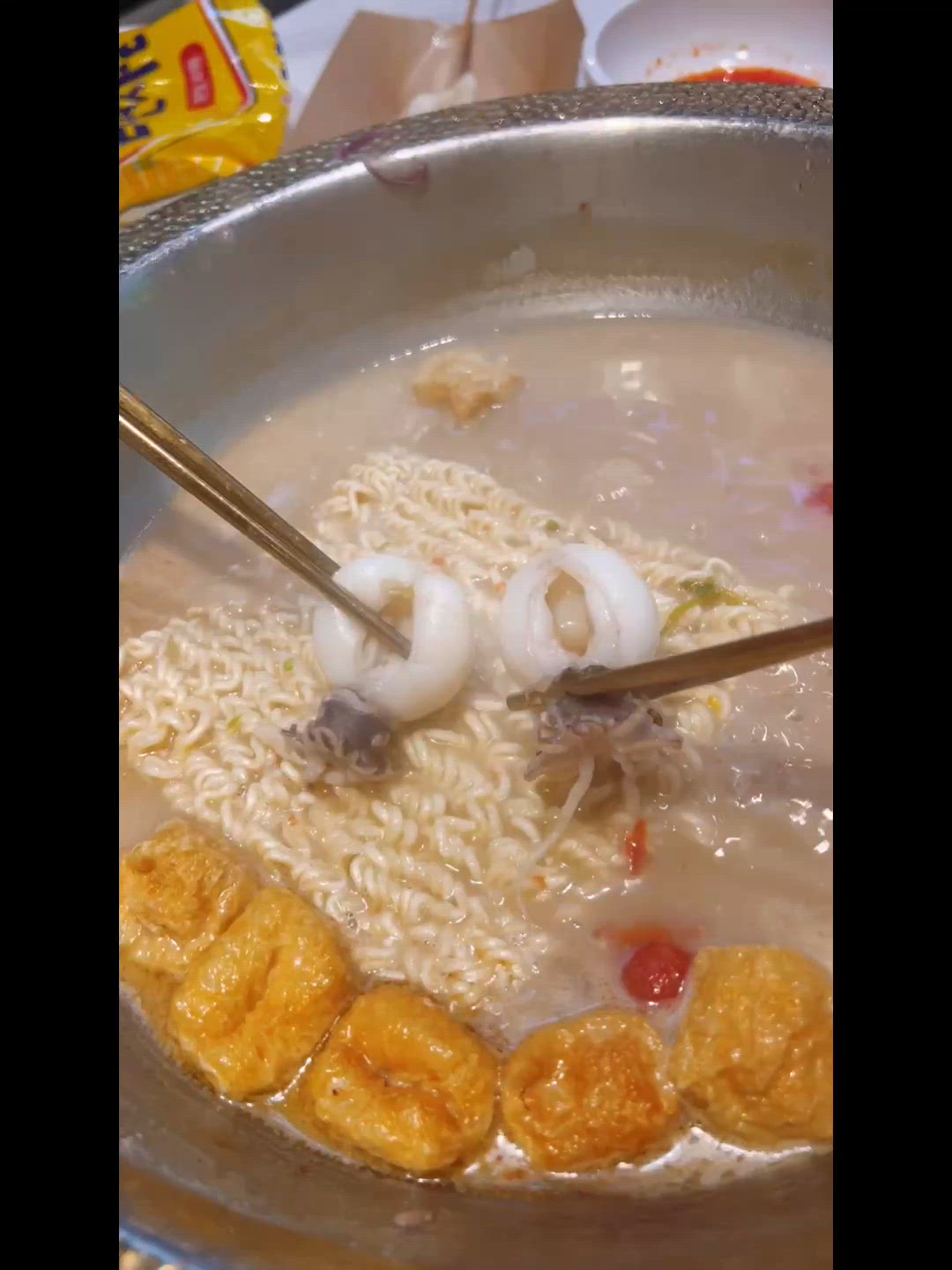 泰金鍋泰式火鍋放題🤤！流水蝦勁正！🦐