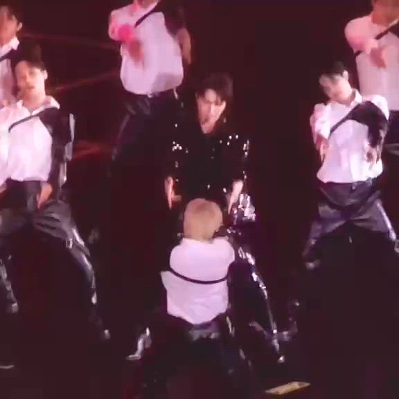 SEVENTEEN WORLD TOUR [NEW_]