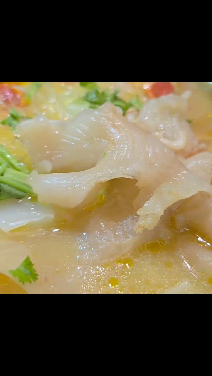 特大花膠雞米線