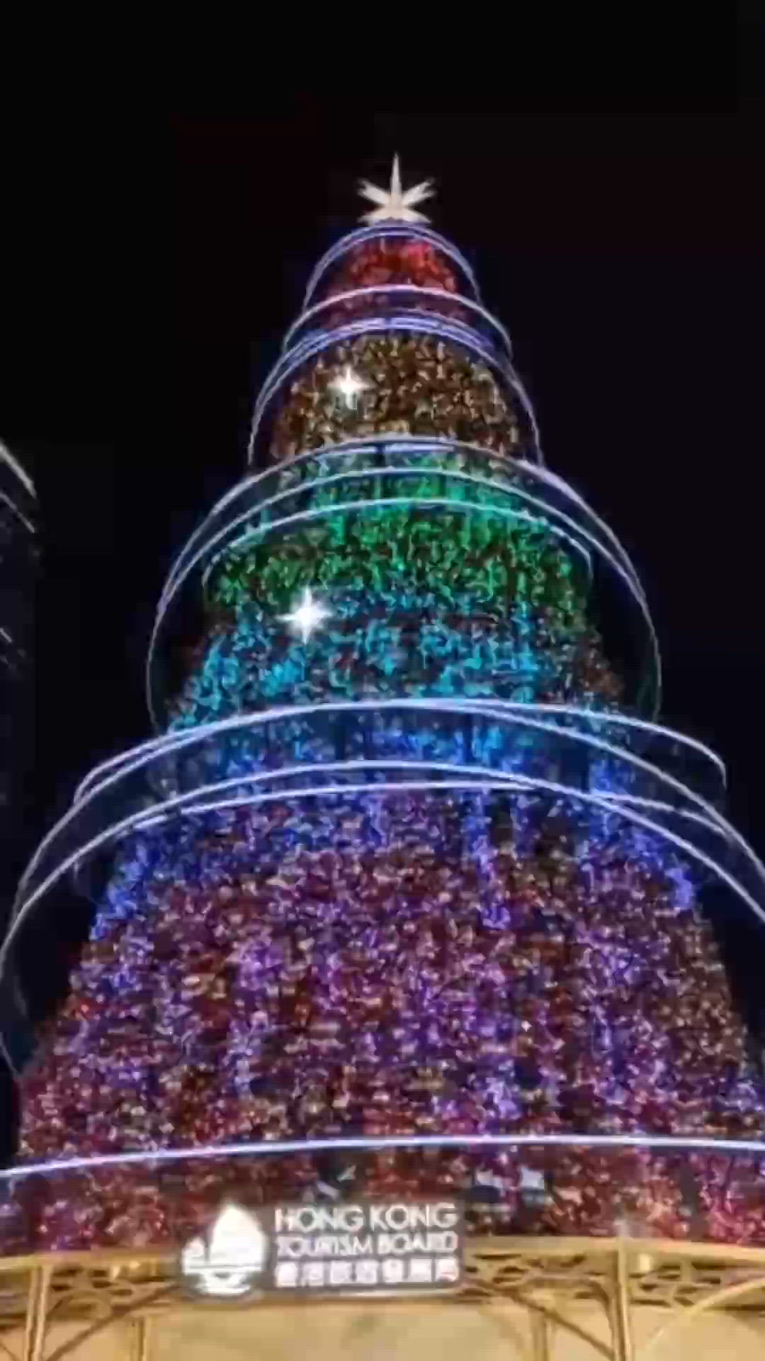 全城最閃聖誕打卡點!20米高聖誕樹+3D光雕匯演