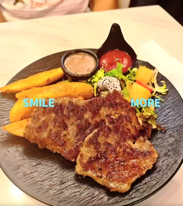 紅橋餐廳初體驗！😋 爆場都值！