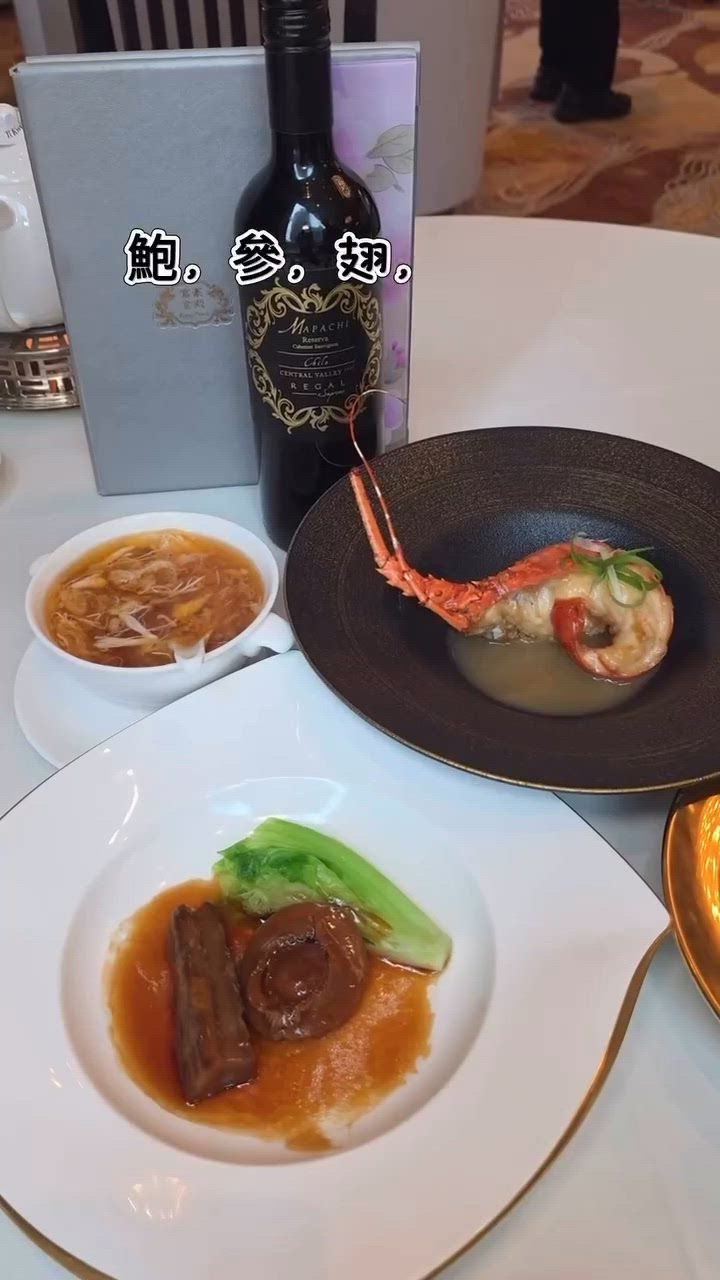 節日豪餐🦀鮑參翅肚🐠🥢