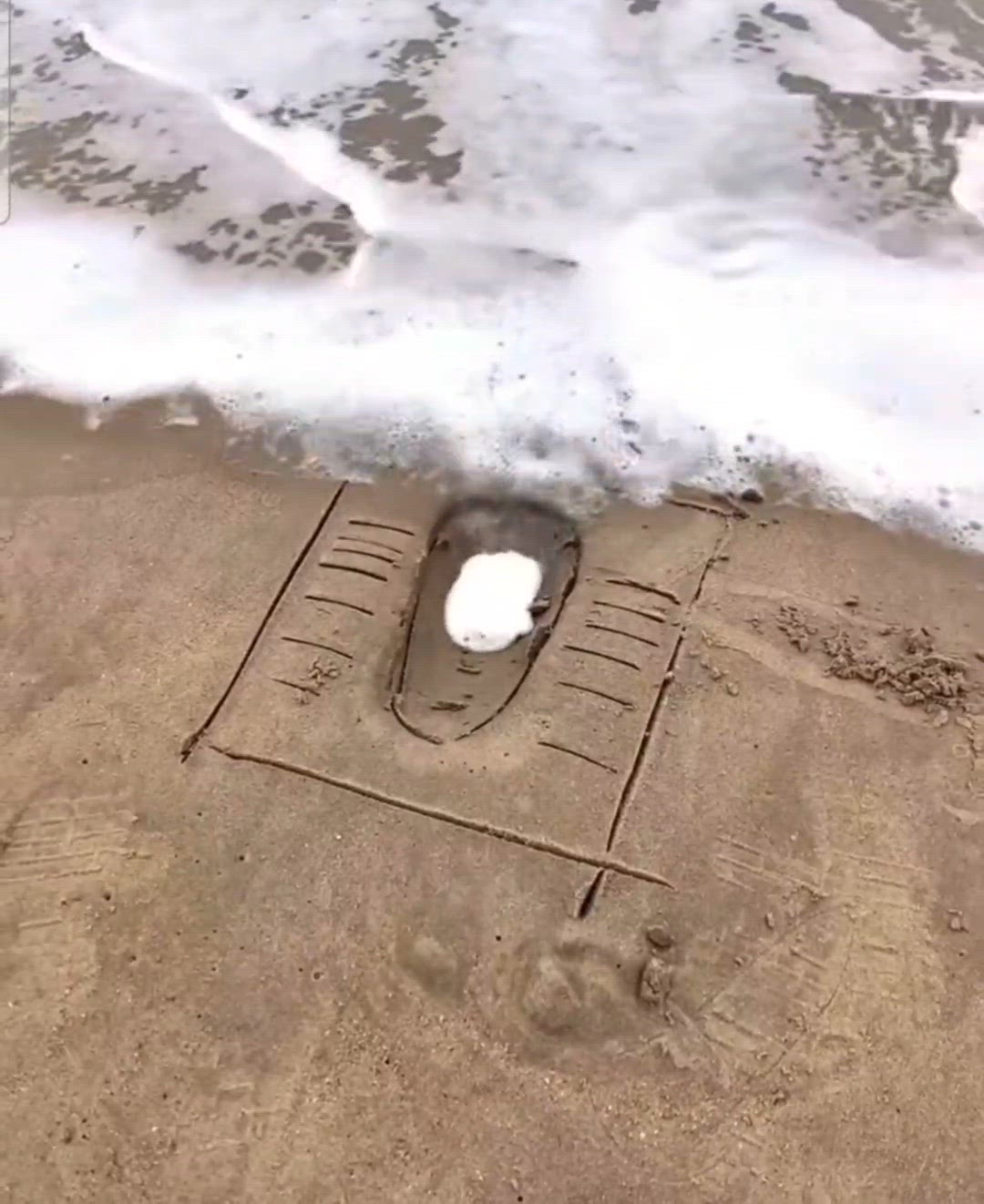 有種火車上上廁所的感覺
怎麼能夠...