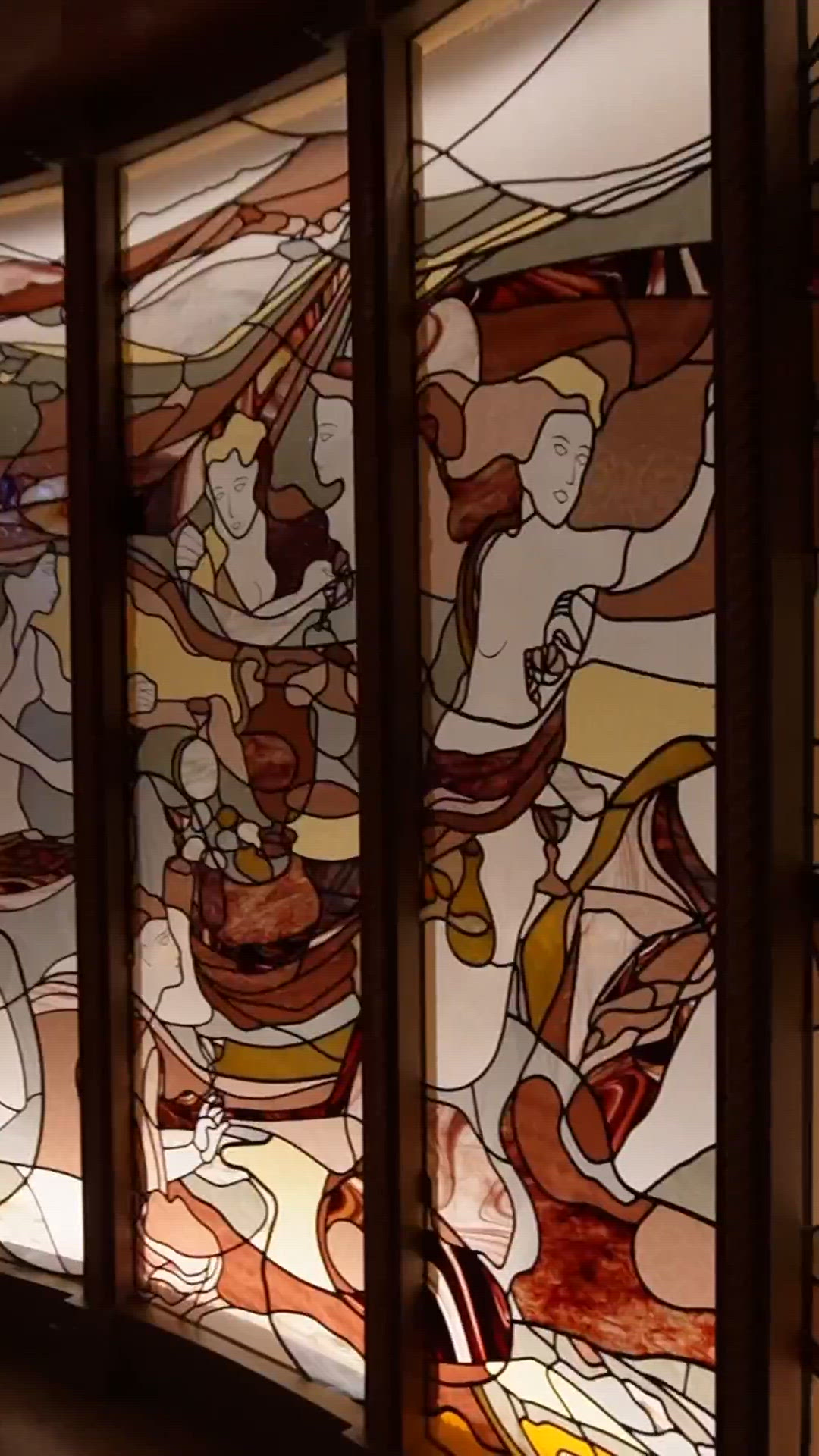 慶祝必去🥂正宗意大利扒房🥩飽覽維港景色🌃
位於尖沙咀M