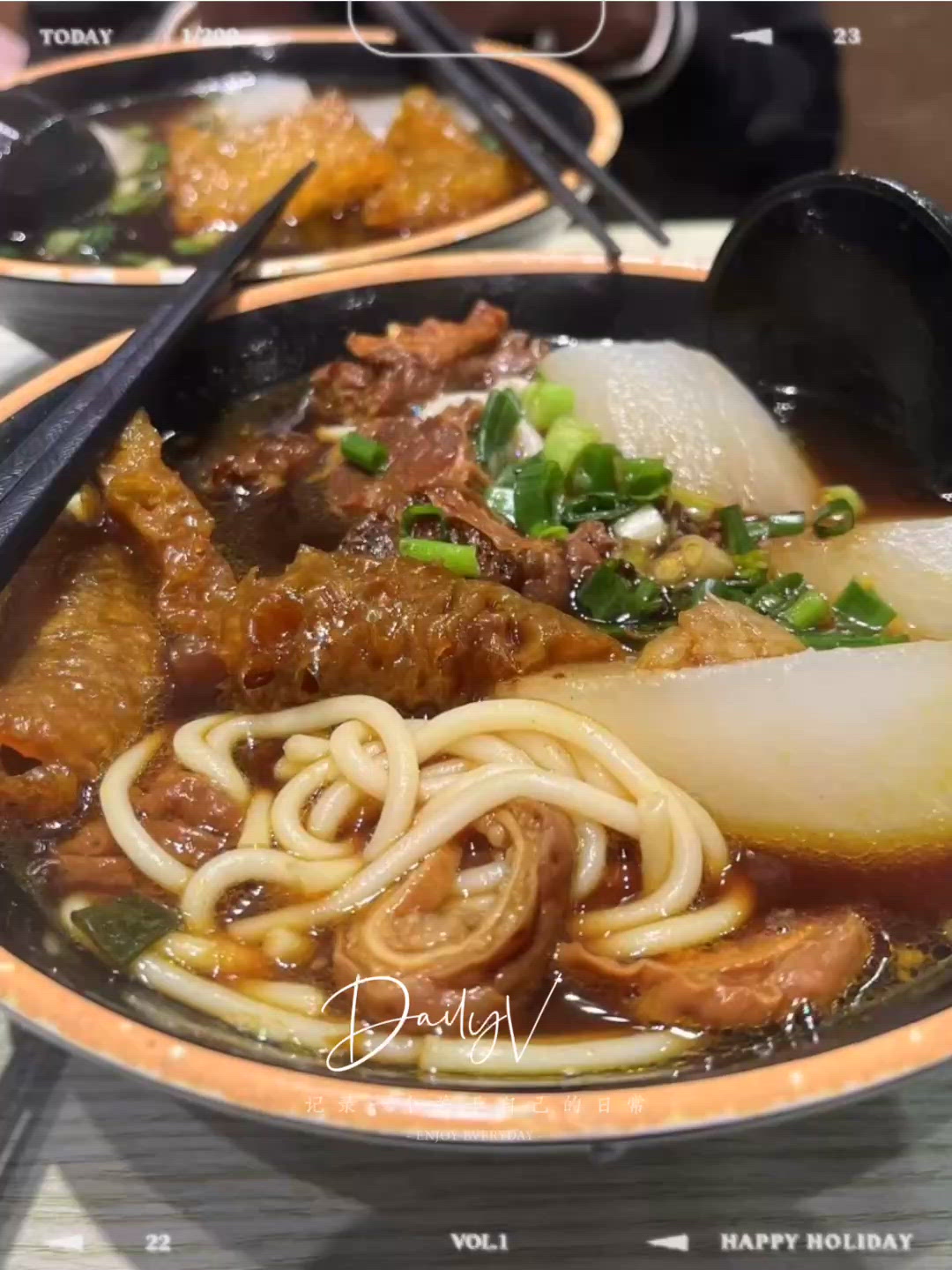 深圳掃街熱點:極致澎湃!無骨炸雞 + 車仔麵 + 雲吞麵的