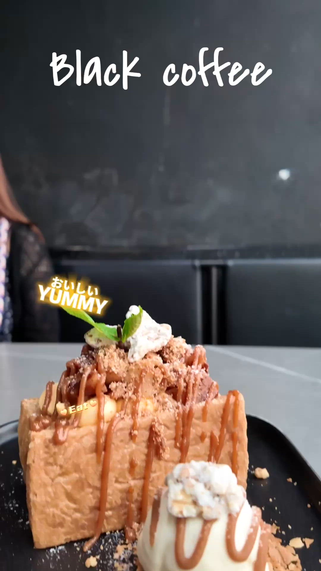 Cafe是旺角的繁華鬧市中的咖啡店