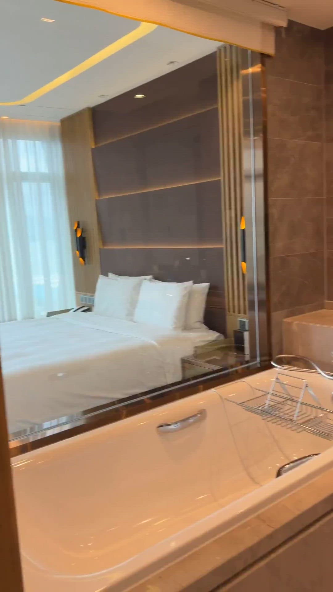 $1300住西環粵海181酒店！昂船洲海景＋望住叮叮車放空